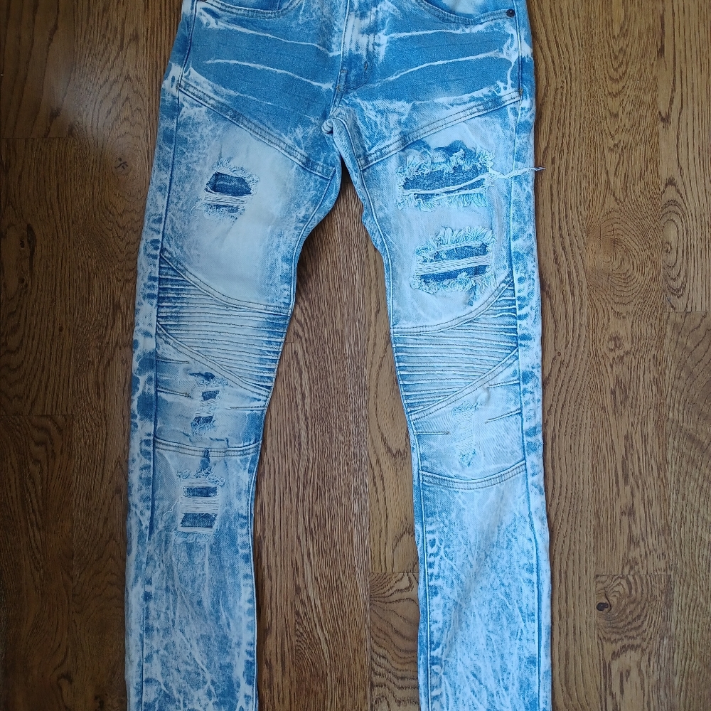 Evolution Distressed Jeans, NWOT